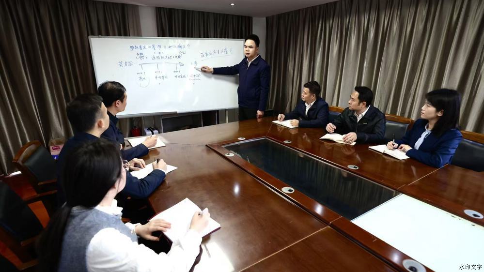 01e71d3cdbe83de6cab2a9e35429783a